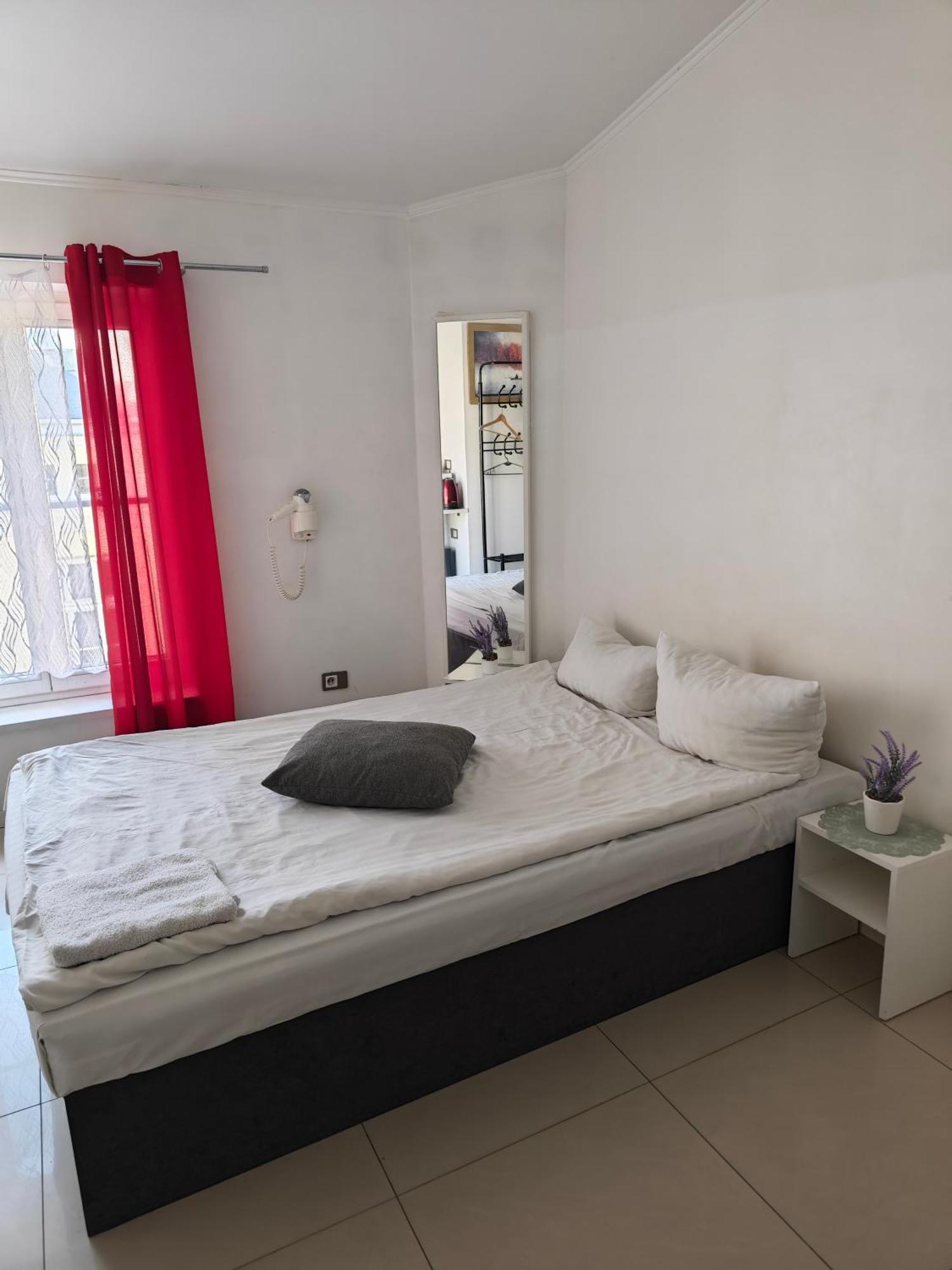 Apartamenty Wilcza - City Center Warschau Kamer foto