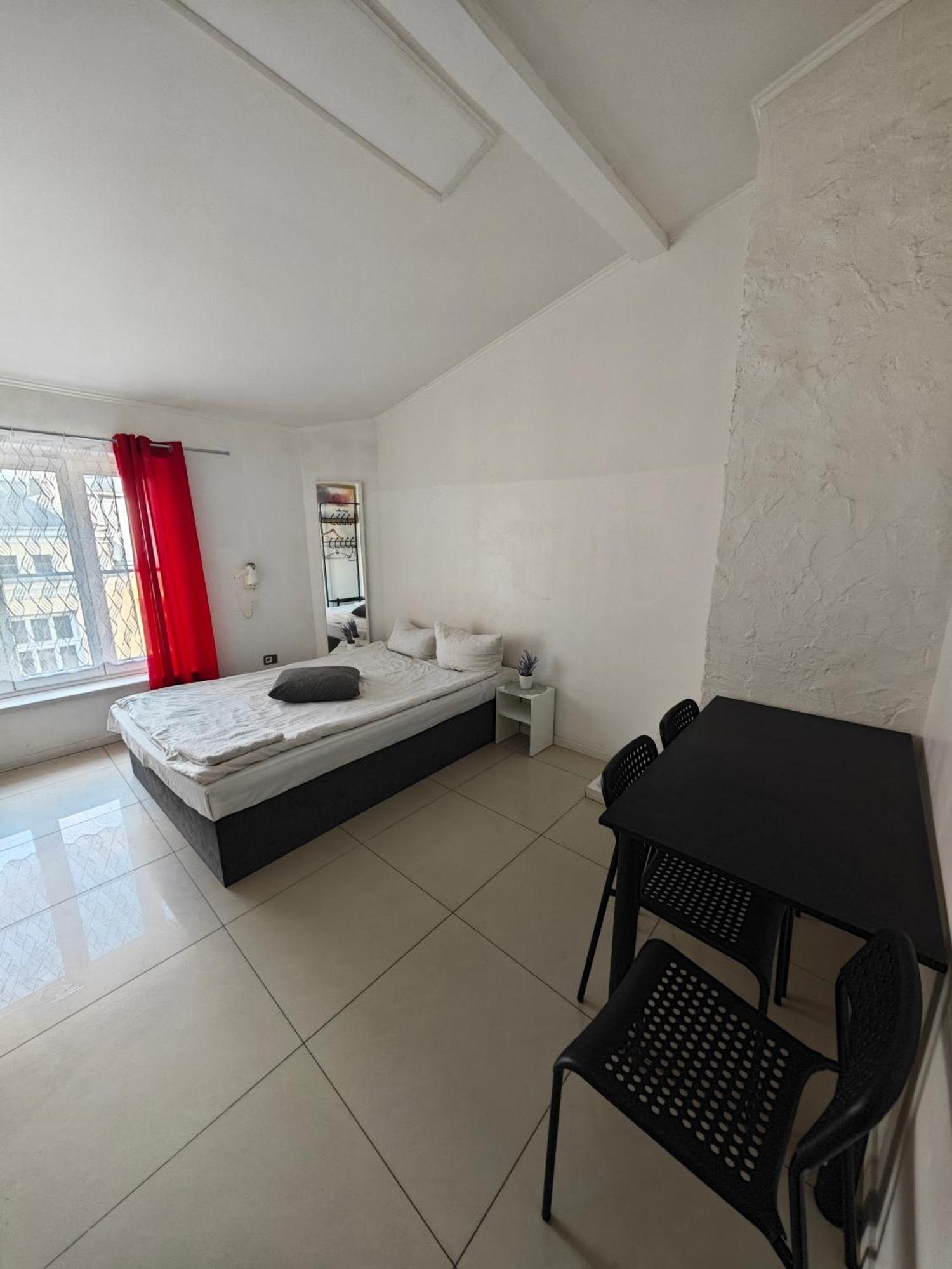 Apartamenty Wilcza - City Center Warschau Kamer foto