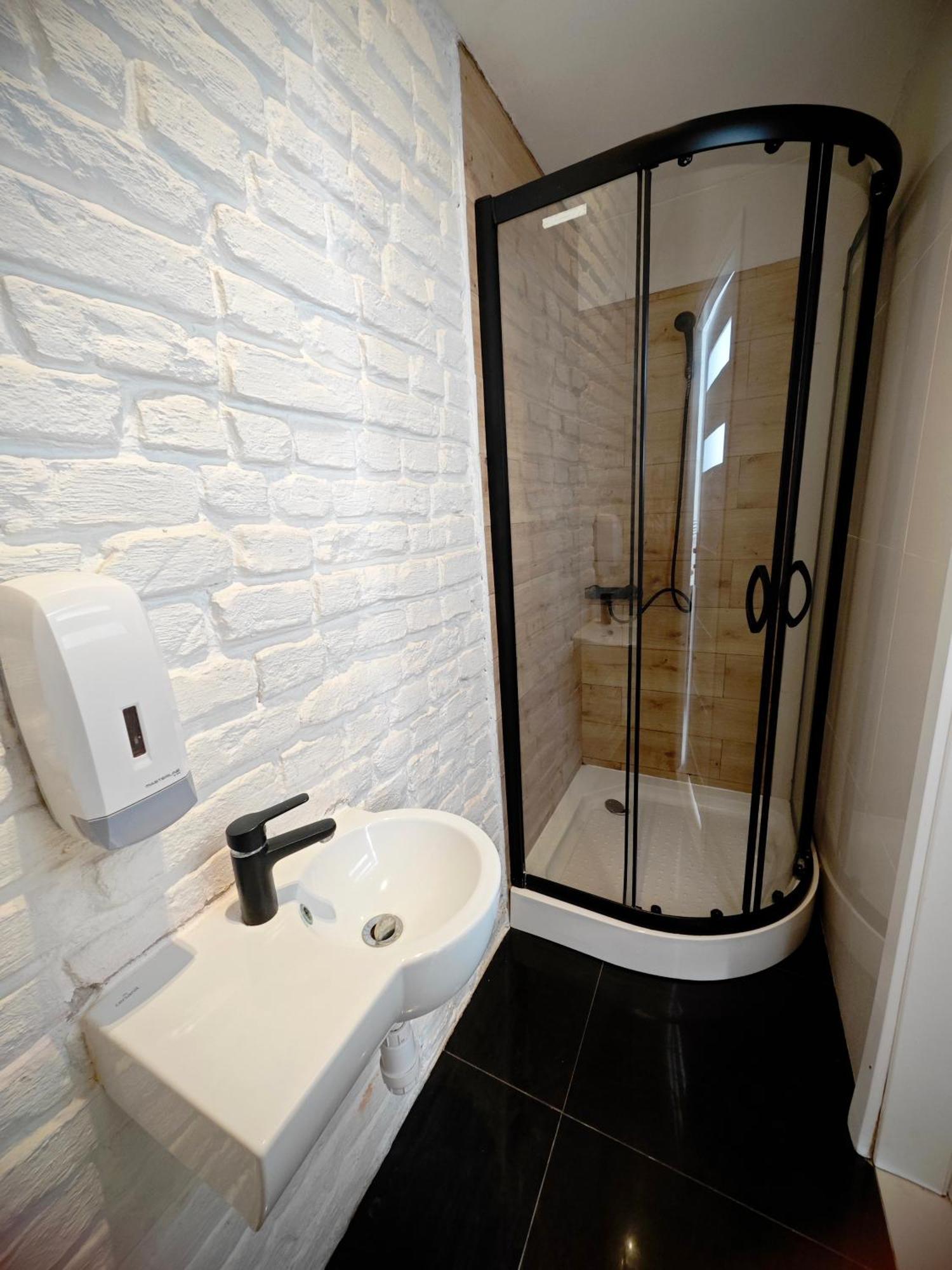 Apartamenty Wilcza - City Center Warschau Kamer foto